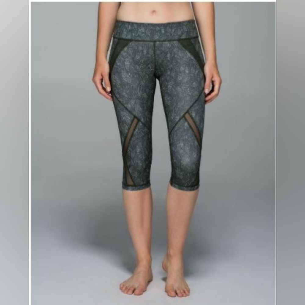 Lululemon Cool To Street Cropped Leggings Gator Green